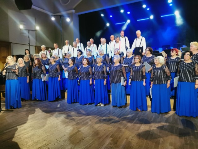 sieviešu koris "Vizma"